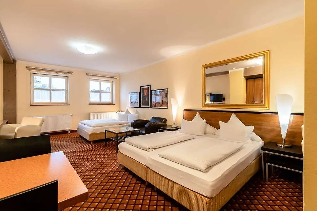 Hotel Sauerlacher Post 3*, Sauerlach